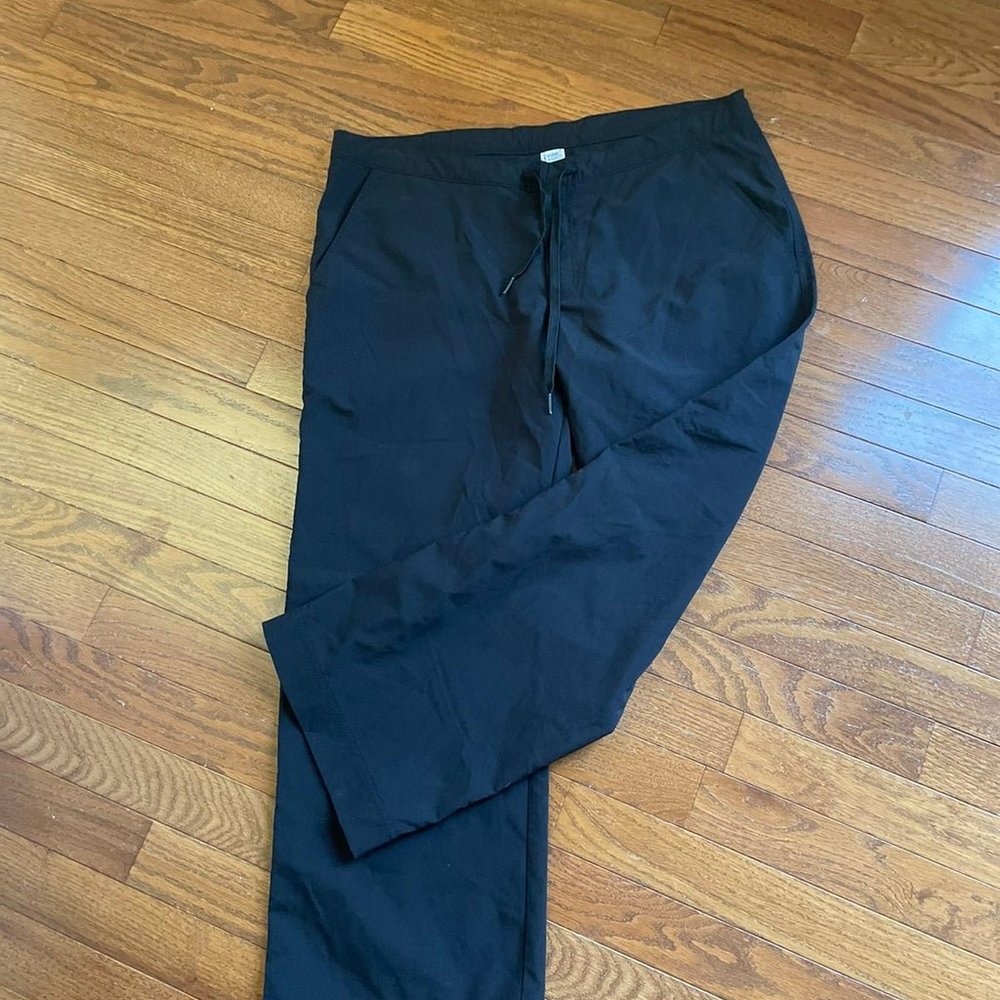 Water Girl Patagonia Black Ankle Crop Pants